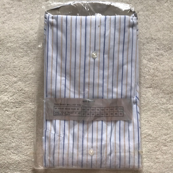 NWT: Manhattan short sleeves shirt - Picture 4 of 5